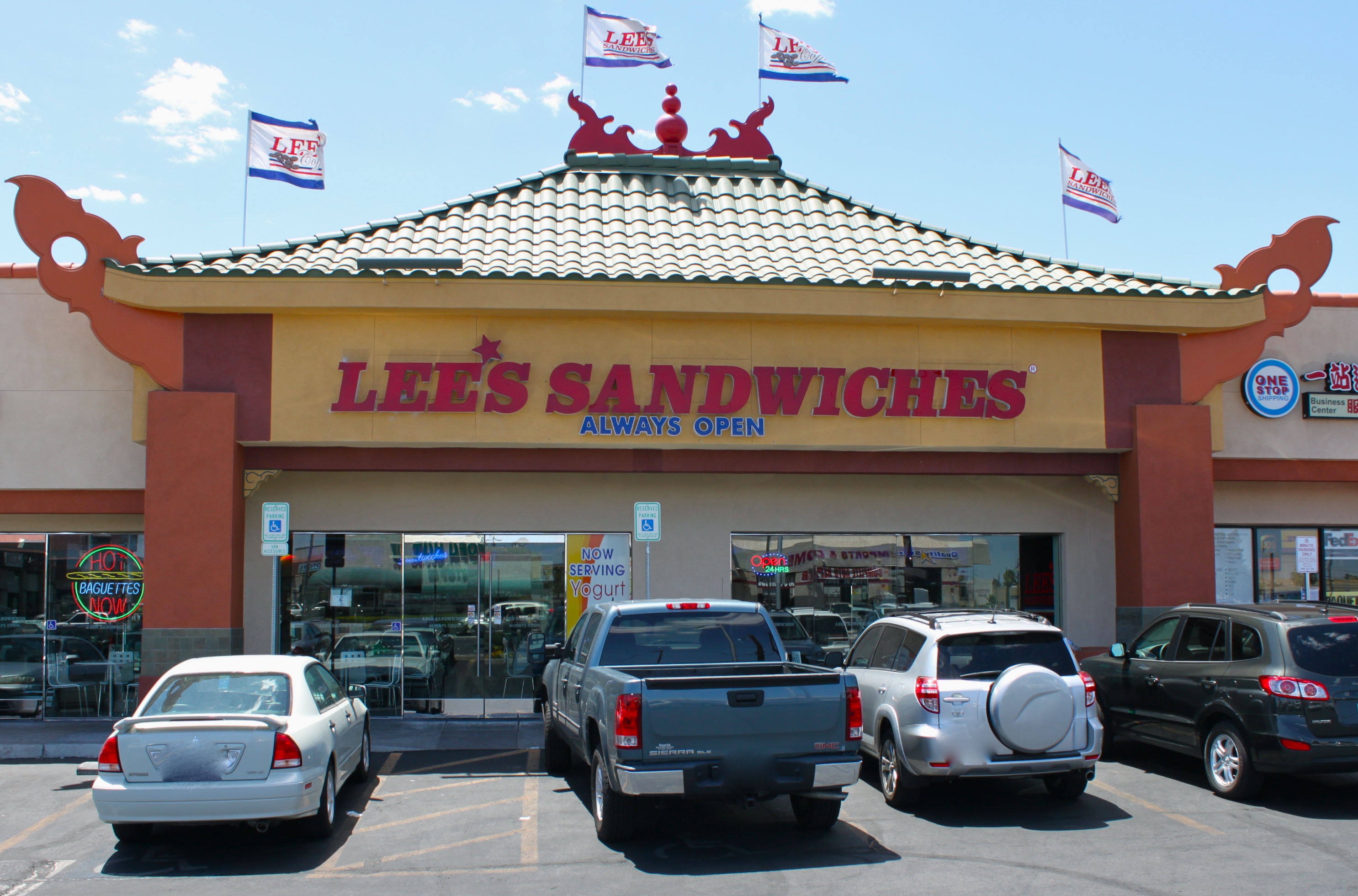 Lee's Sandwiches : Las Vegas 360