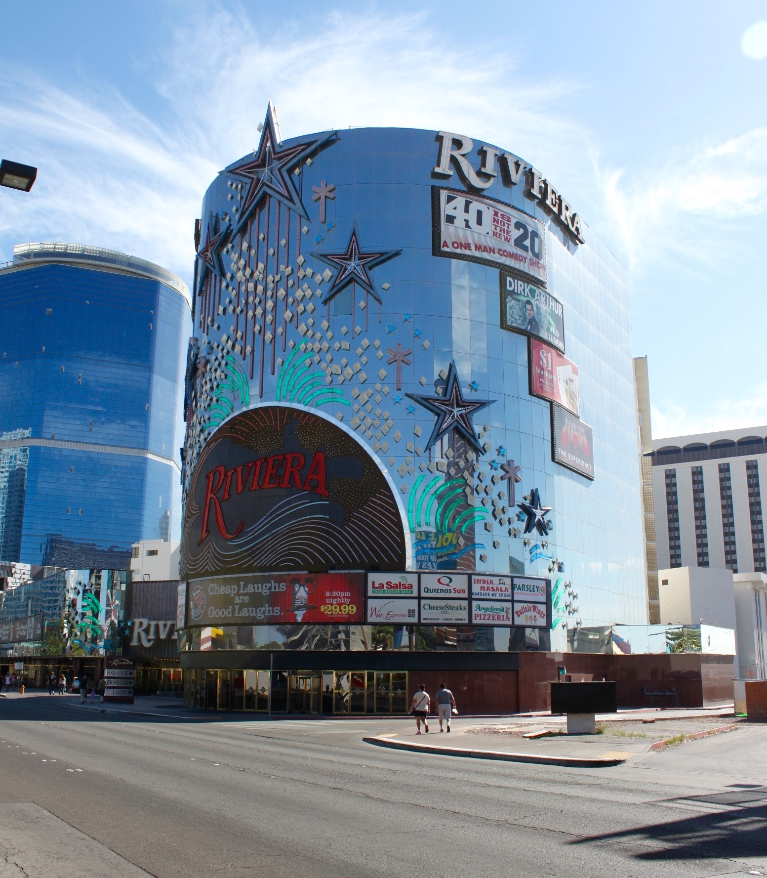 Riviera casino closes after 60 years on Vegas Strip with guests